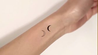 Estos tatuajes de lunas te encantarán después de conocer todos sus significados