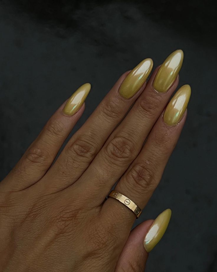 Tenemos nueva manicrua viral: la manicura aura