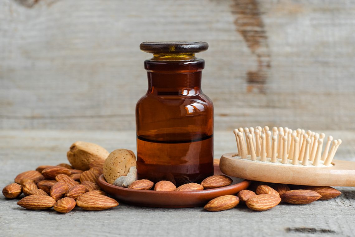 Aceite de almendras para el pelo: todos los beneficios