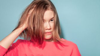 Disimular el pelo sucio: mejores productos y trucos