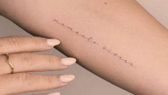 Ideas de tatuajes con frases cortas en 2025