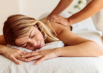 Dolor de espalda: cómo hacer un masaje