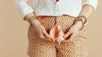 Disfruta de la playa o la piscina incluso con la regla: trucos y productos que necesitas