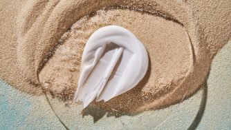 Protector solar orgánico: qué es y cuál elegir según los expertos