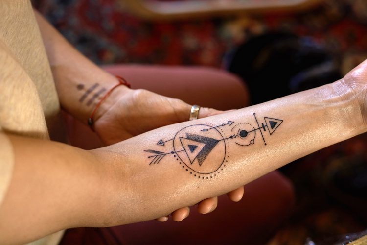 Te contamos el significado de los tatuajes con flechas