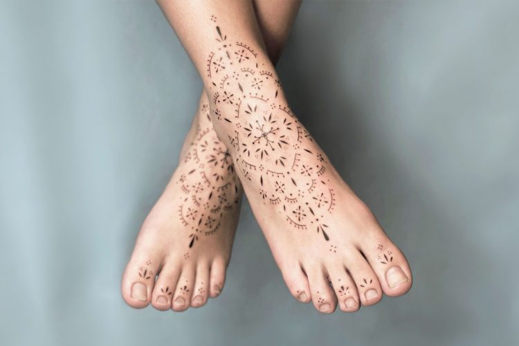 Estos son los mejores tatuajes para hacerte en los tobillos y pies