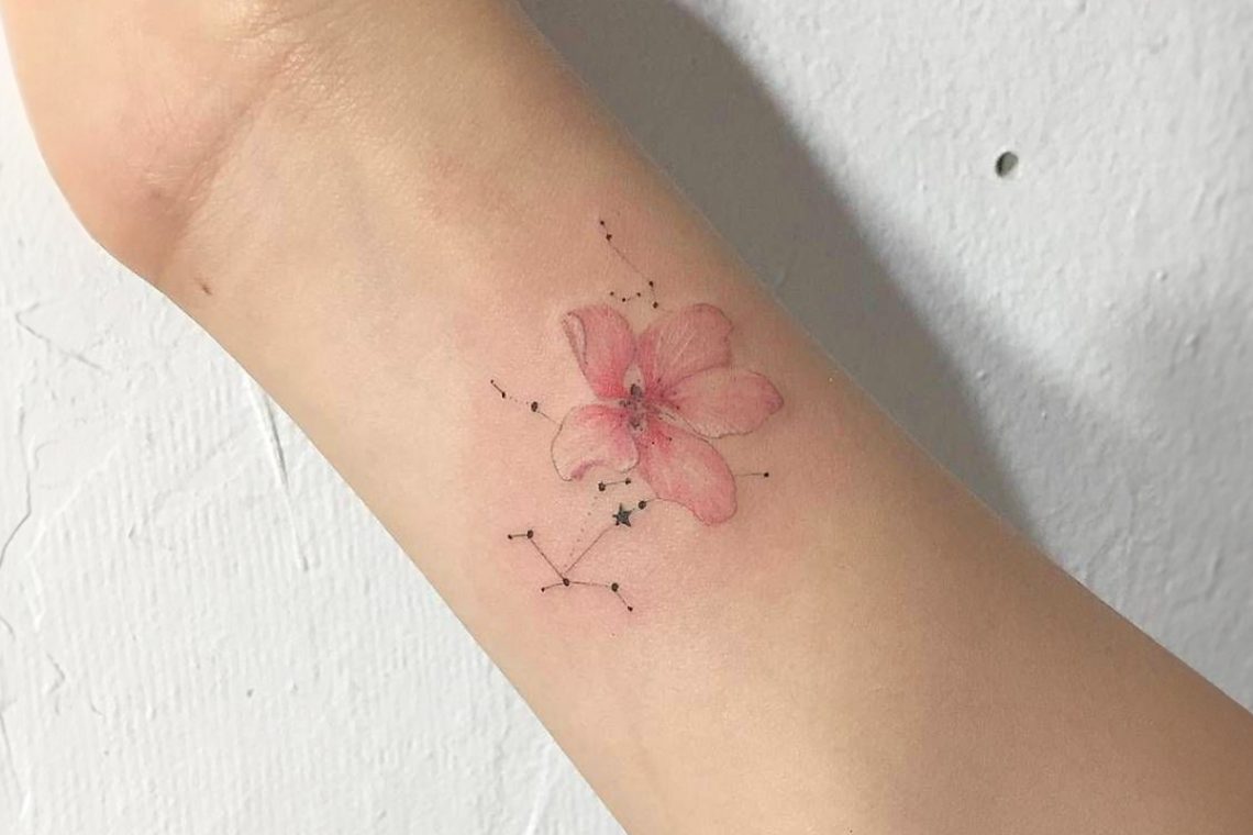 Te contamos el significado tatuajes de flores de cerezo