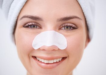 Cómo limpiar los poros de la nariz: consejos y productos