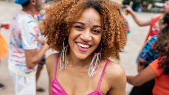 Los 4 peinados más cómodos y bonitos para un concierto