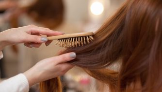 Los mejores productos y trucos para cuidar las extensiones de cabello