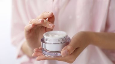 Acné corporal: las mejores cremas