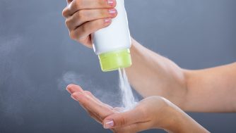 Los increíbles usos que seguro desconocías de los polvos de talco