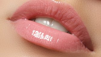 Los 8 mejores lip oils con color