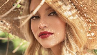 Cómo hacerte un maquillaje ligero para el verano: 5 pasos y bases de maquillaje