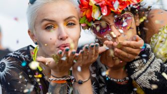 Los mejores: 5 peinados cómodos y sencillos para un festival