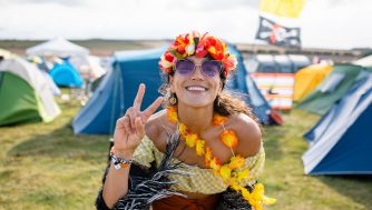 Qué hacer si te viene la regla en pleno festival: trucos para estar preparada