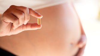 Las vitaminas que necesitarás sí o sí durante el embarazo, según expertos