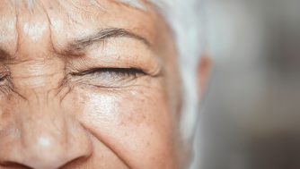 Prebases para pieles maduras: cuáles son las 7 mejores y todos sus beneficios