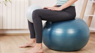 Postparto: los 4 mejores ejercicios de suelo pélvico recomendados en 2025