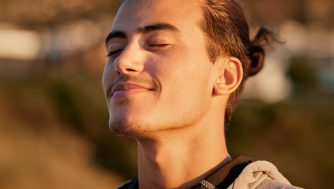 Lo que necesitas si eres hombre para tu rutina de cuidado facial de otoño