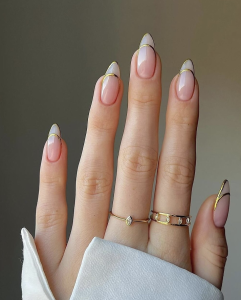 Inspírate con estas 7 ideas para tus uñas almendra