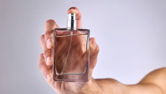 Los 9 mejores perfumes de jazmín para hombres en 2025: elegantes