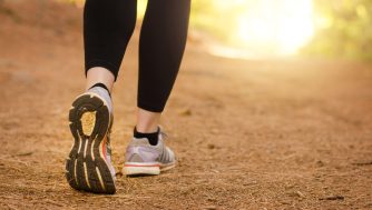 Salir a andar: los pasos que debes hacer para obtener todos sus beneficios