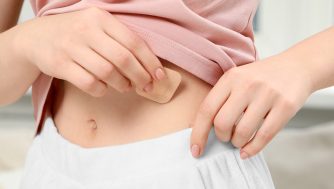 Los anticonceptivos pueden afectar a tu piel: estos son los cambios más comunes y cómo debes tratarlos