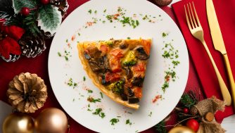 Prepárate para las copiosas comidas navideñas con estas cenas ligeras (y muy saludables)