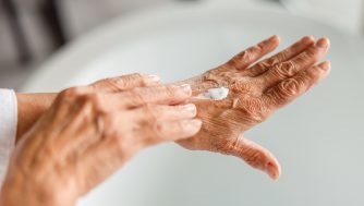 Rutinas y consejos para las manos castigadas