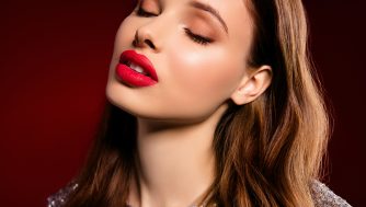 Inspírate con estas 5 ideas de maquillaje para una comida de empresa