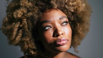 Olvídate de postizos: llegan las pestañas spider que harán parecer tus ojos mucho más grandes