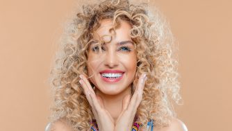 Arma un set para tu cabello si sigues el método curly