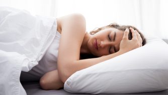 No te vayas a dormir comiendo antes estos alimentos, afectarán a tu calidad de sueño