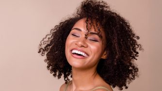Pelo afro: consejos para un cuidado perfecto