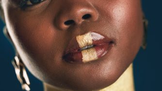 Los 6 mejores perfiladores de labios para pieles negras