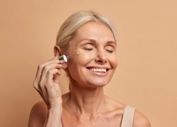 Las ampollas de luminosidad son tratamientos cosméticos en formato líquido.