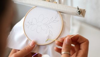 Por qué coser es lo mejor para tu salud mental según los expertos