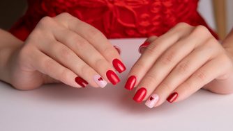Los colores más bonitos que podrás poner en tu manicura este San Valentín
