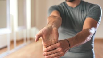 La mejor rutina de estiramientos para antes de empezar a entrenar