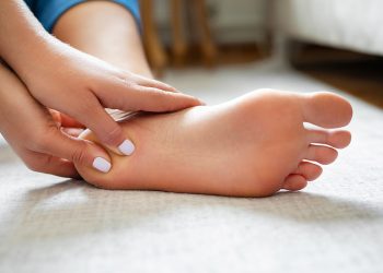 Consejos para evitar el dolor de pies en la feria de abril.